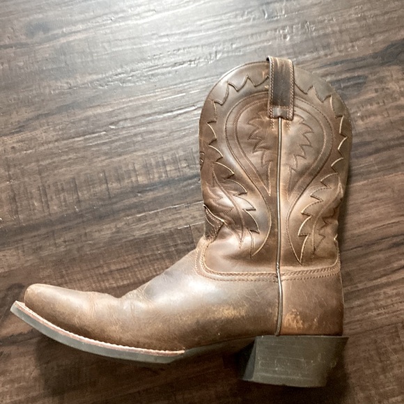 Ariat men’s cowboy boots